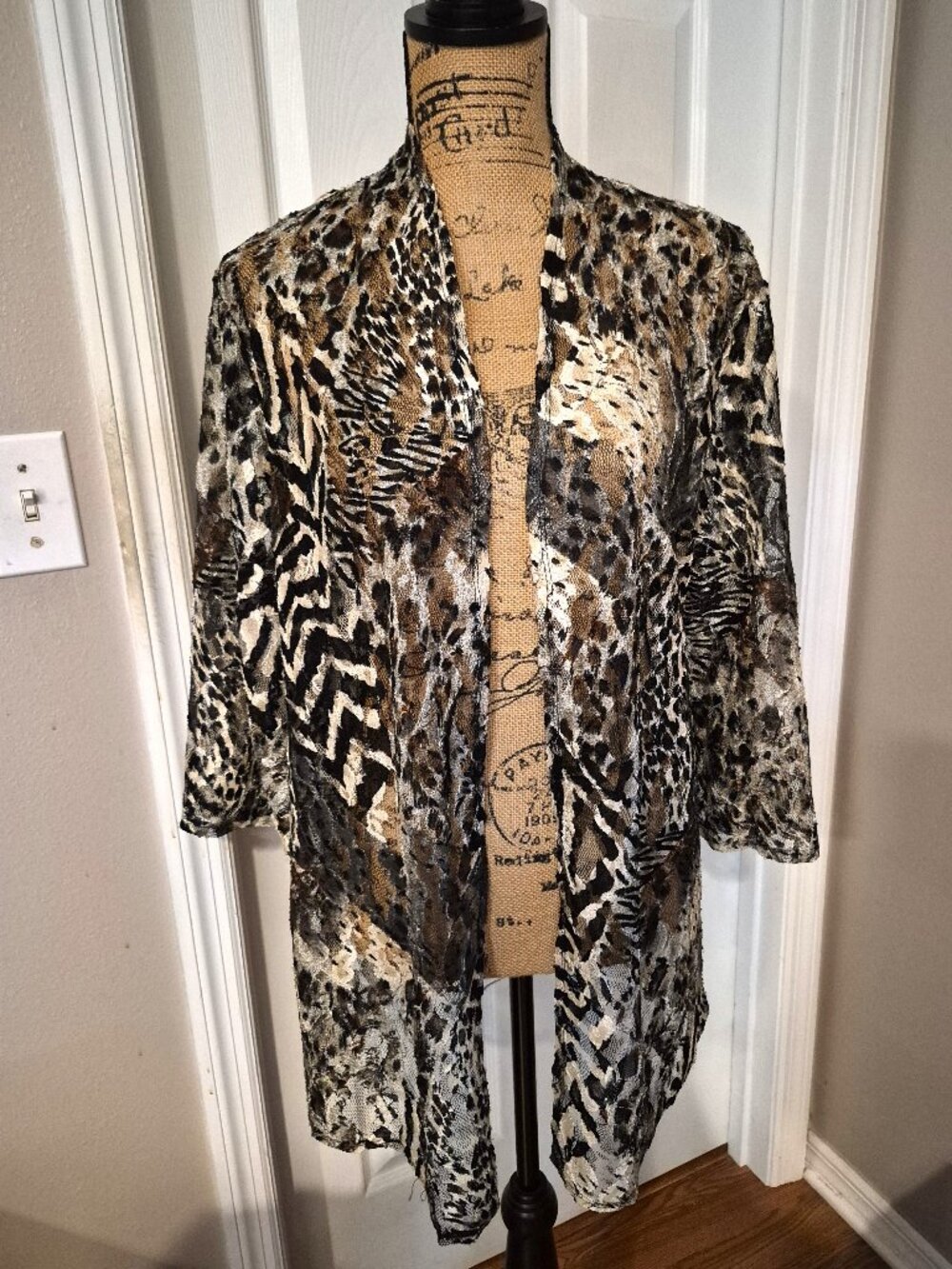 Chico's Animal Print Cover Size 3 (XL)